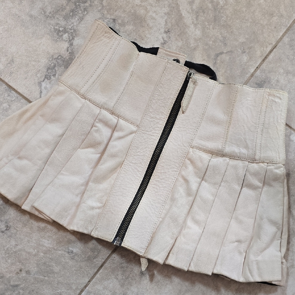 Leather Cream Pleated Mini Skirt